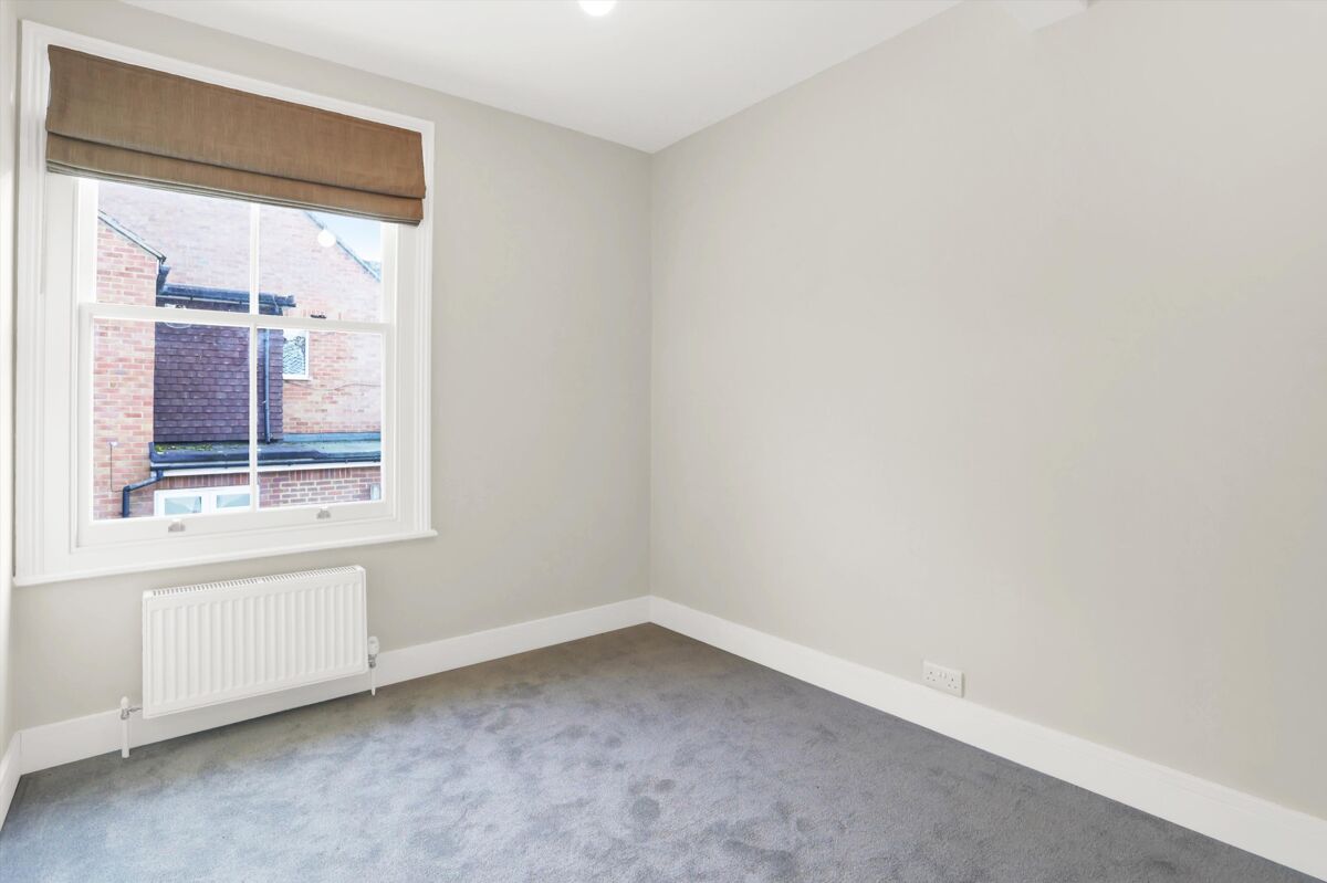 house to rent in West End Lane, Esher, Surrey, KT10 ESQ012225706