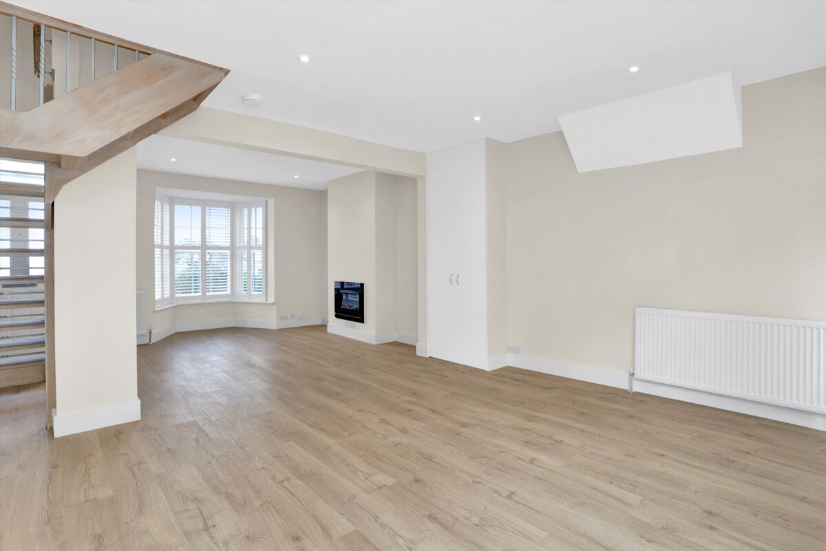 house to rent in West End Lane, Esher, Surrey, KT10 ESQ012225706
