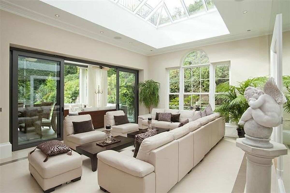 house to rent in Rodona Road, St Hill, Weybridge, Surrey, KT13