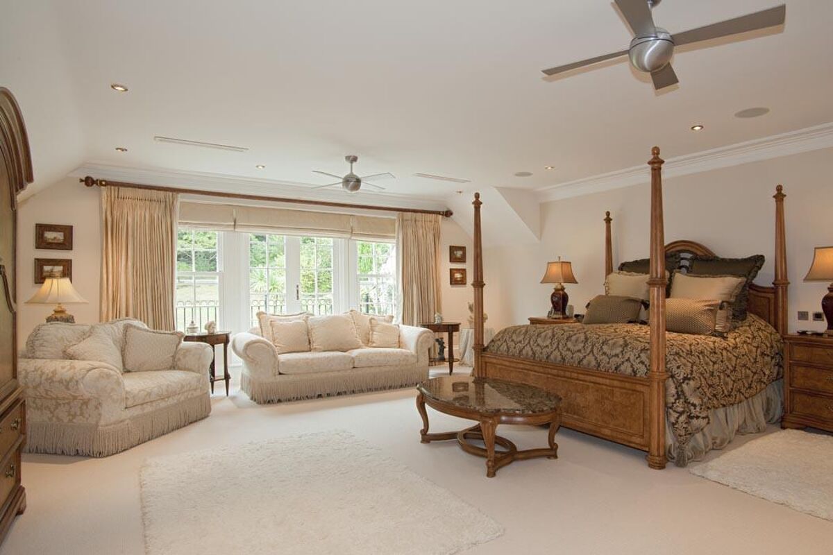 house to rent in Rodona Road, St Hill, Weybridge, Surrey, KT13