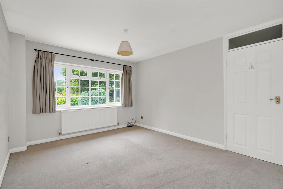 house to rent in Old Avenue, West Byfleet, Surrey, KT14 ESQ012231192