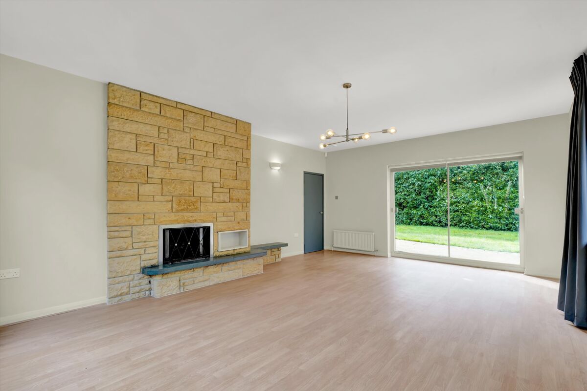 house to rent in Golf Club Road, Weybridge, KT13. ESQ012265639