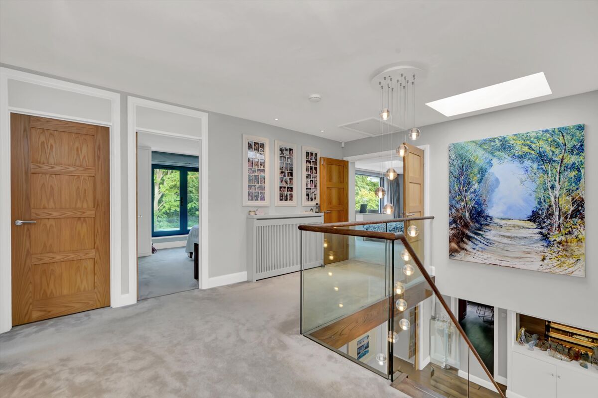 house to rent in Westwood Close, Esher, Surrey, KT10 ESQ012290178