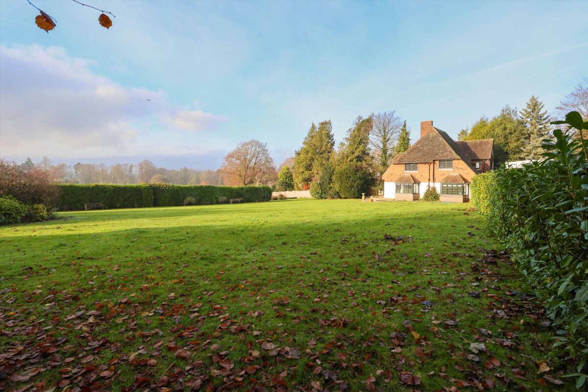 house to rent in Beech Avenue, Effingham, Surrey, kt24, KT24