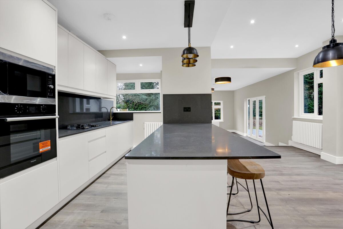 house to rent in Millfield Lane, Lower Kingswood, Tadworth, Surrey