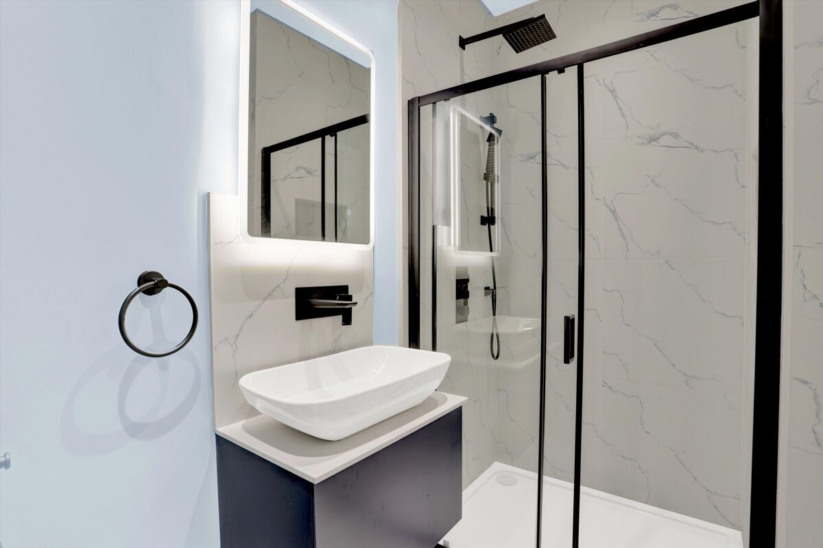 house to rent in Millfield Lane, Lower Kingswood, Tadworth, Surrey