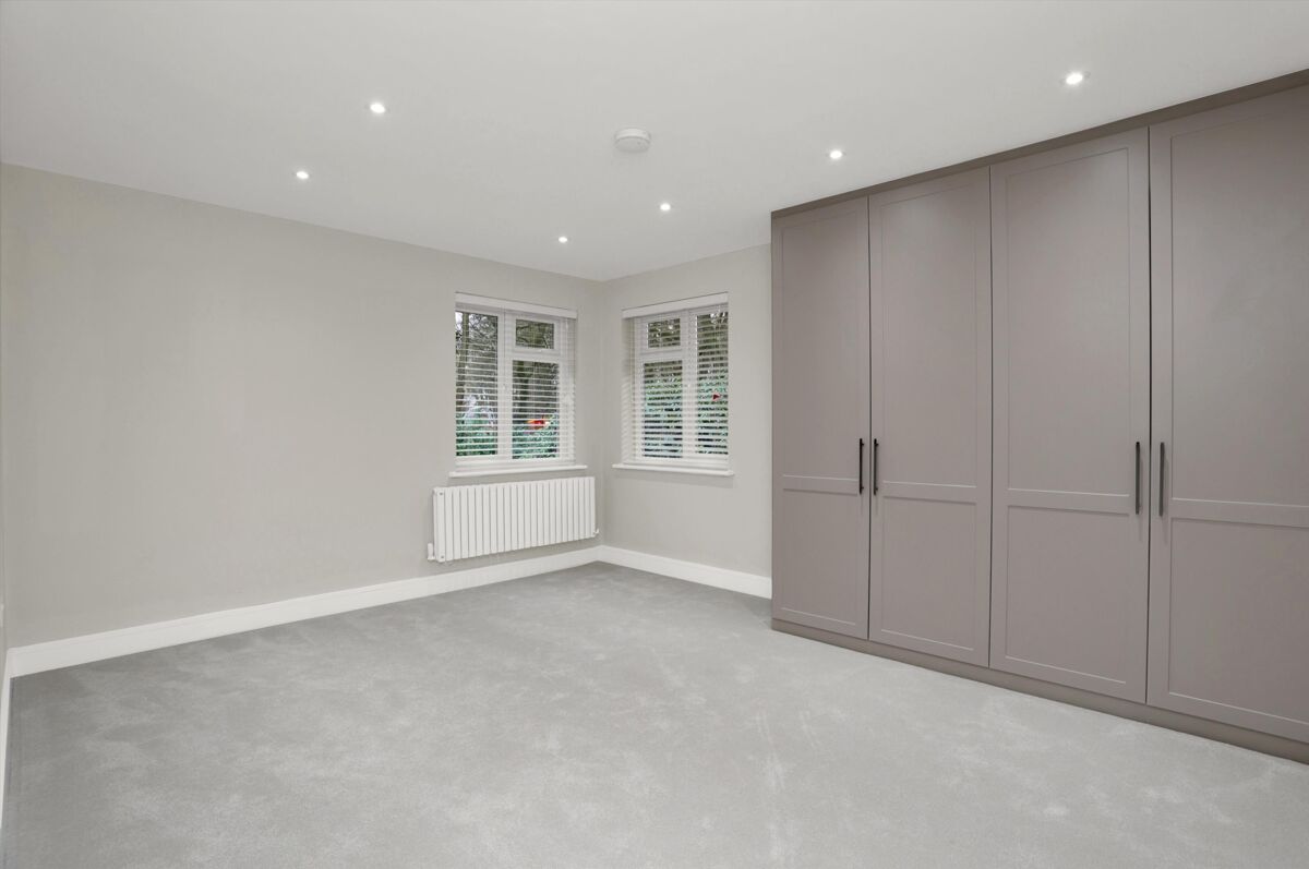 house to rent in Millfield Lane, Lower Kingswood, Tadworth, Surrey