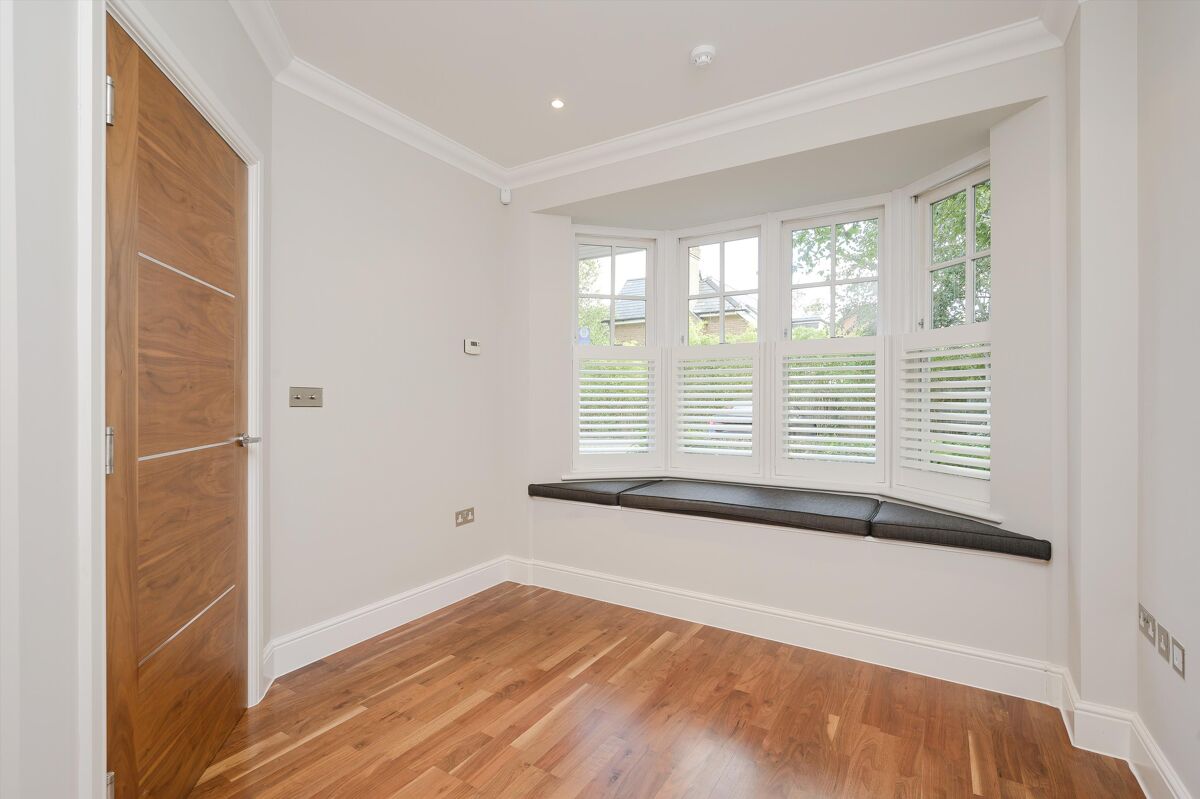 house to rent in Reydon Place, WaltononThames, Surrey, KT12