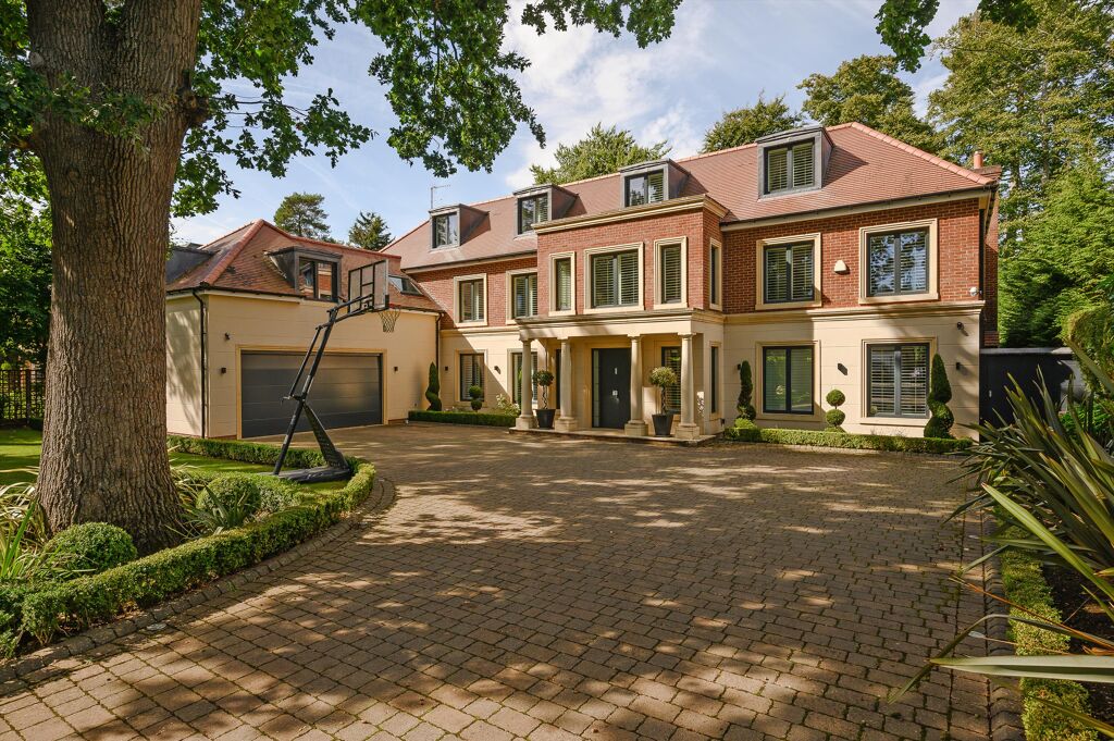 Image of Fairbourne, Cobham, Surrey, KT11