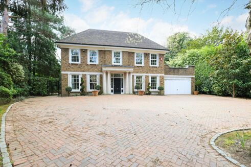 Picture of 6 bedroom house for rent.