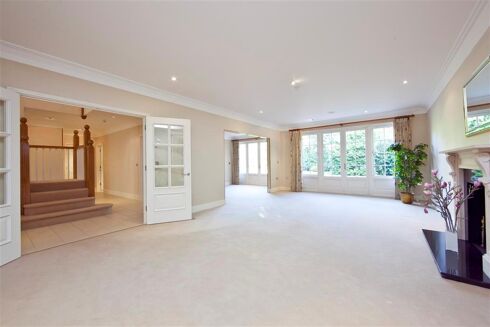 Picture of 7 bedroom house for rent.