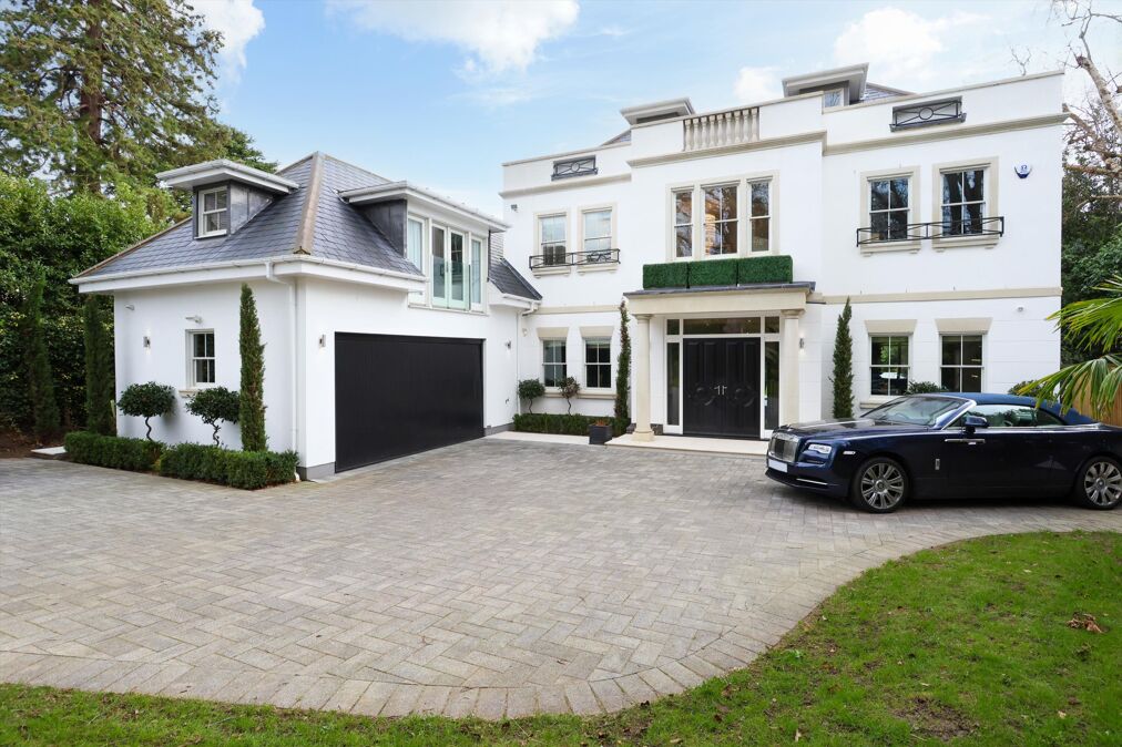 Image of Fairmile Avenue, Cobham, Surrey, KT11