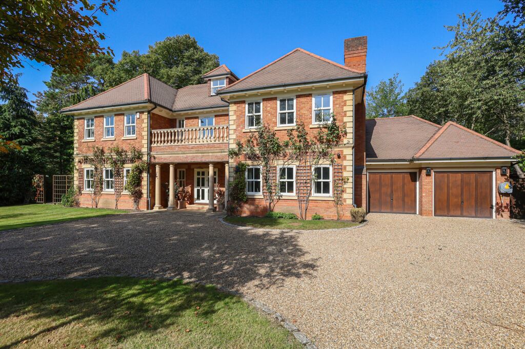 Image of Portsmouth Road, Cobham, Surrey, KT11