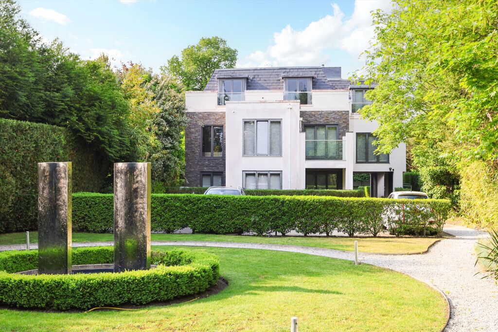 Image of Esher Heights, Portsmouth Road, Esher, Surrey, KT10