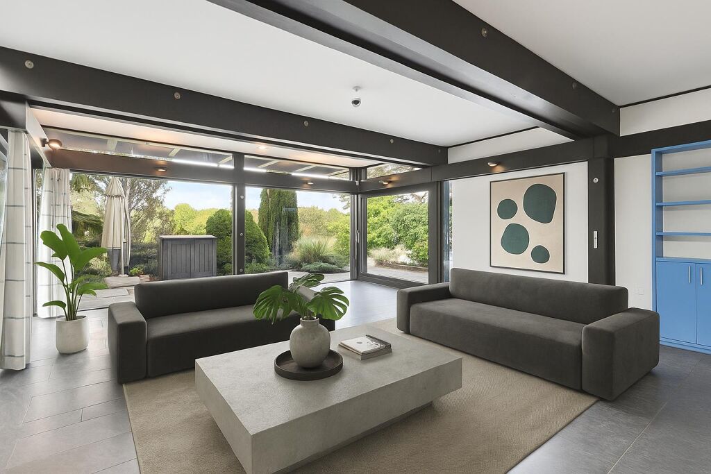 Image of Burtenshaw Road, Thames Ditton, Surrey, KT7