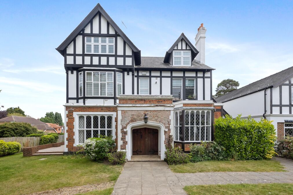 Image of Kingsmead, 98 Foley Road, Claygate, Surrey, KT10