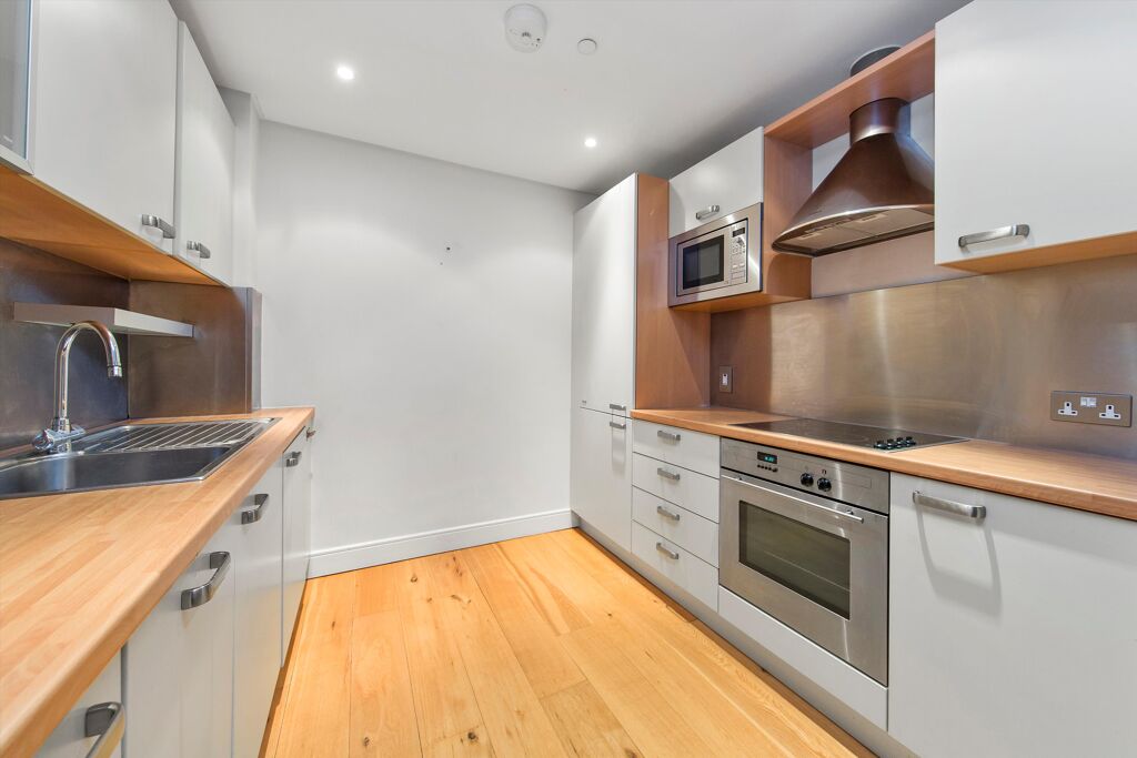 Image of Marina Place, Hampton Wick, Kingston upon Thames, Surrey, KT1.