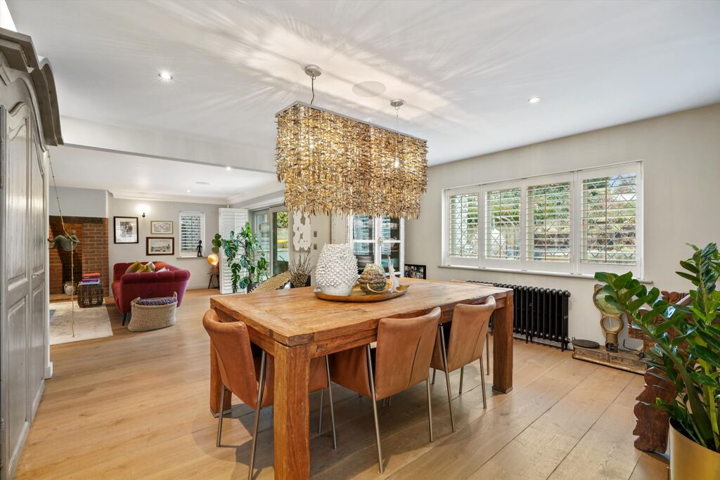 Image of Fairfield Park, Cobham, Surrey, KT11