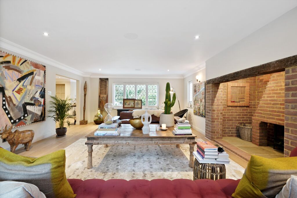 Image of Fairfield Park, Cobham, Surrey, KT11.