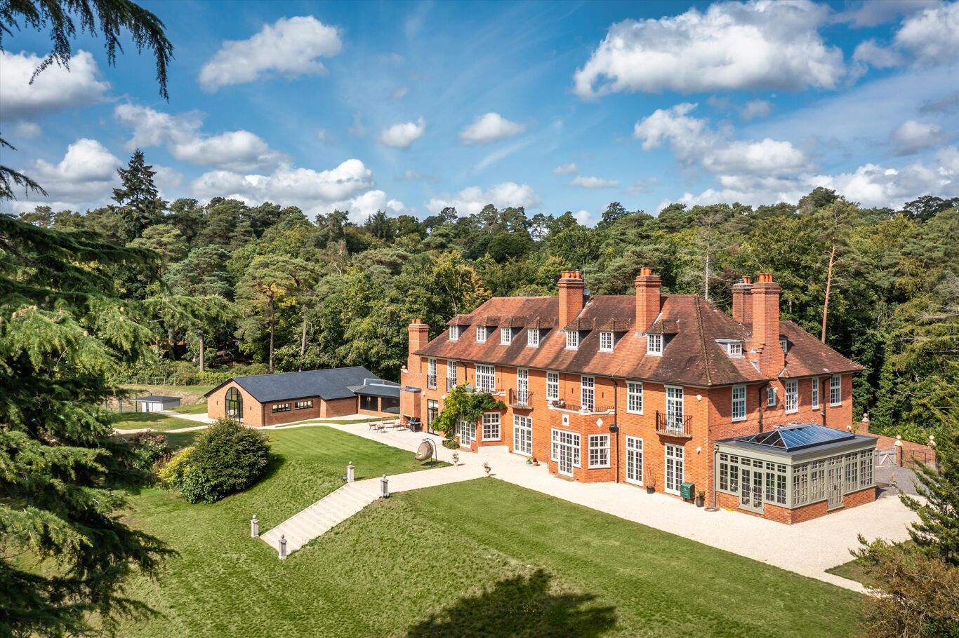 Image of Frensham Vale, Lower Bourne, Farnham, Surrey, GU10