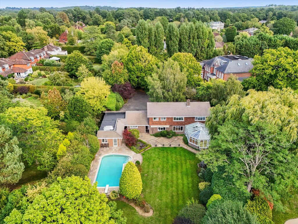 Image of Montrose Gardens, Oxshott, Leatherhead, Surrey, KT22