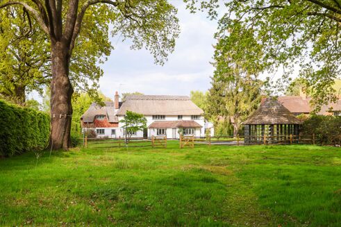 Picture of 5 bedroom house for rent.