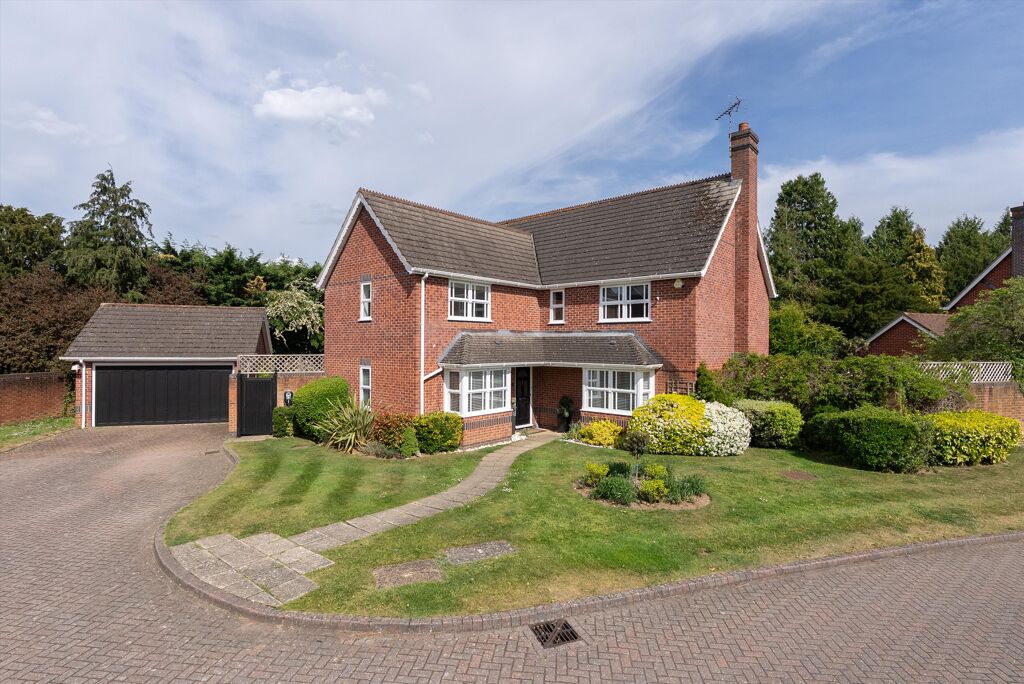 Image of St. Andrews Gardens, Cobham, Surrey, KT11
