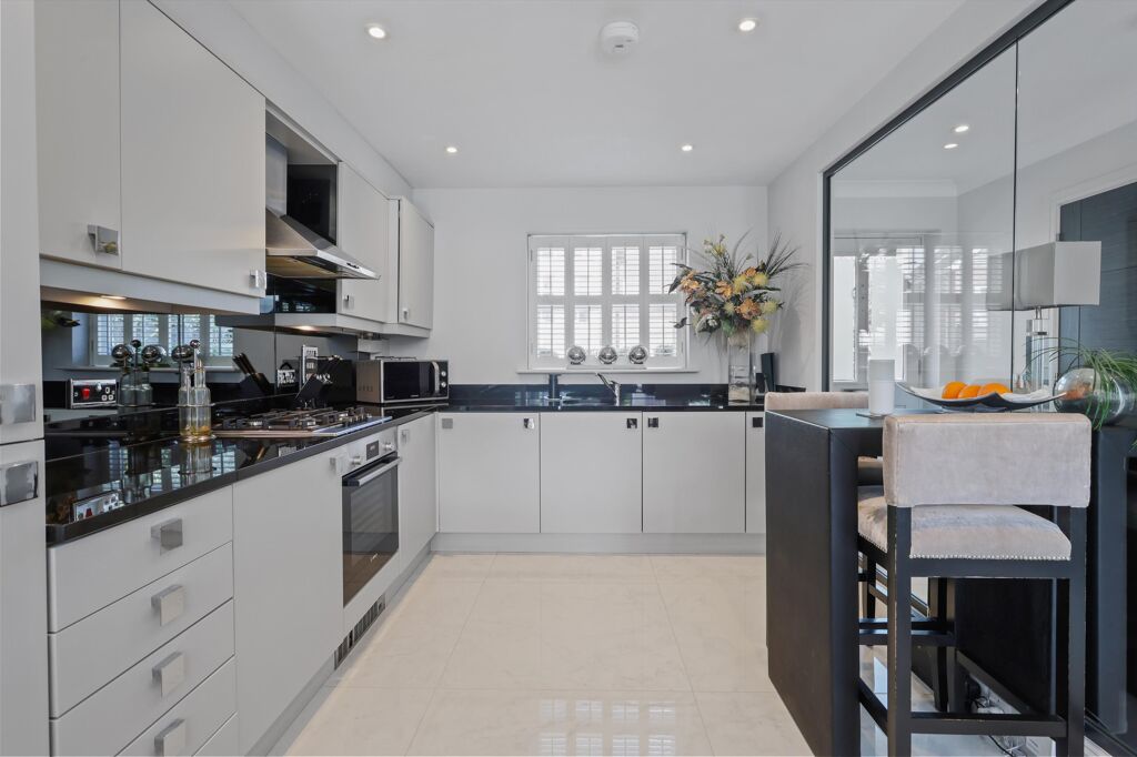 Image of Pendenza, Stoke Road, Cobham, Surrey, KT11