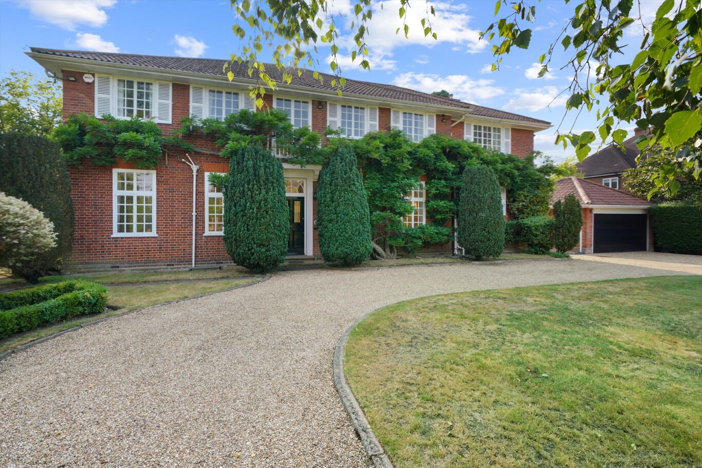 Image of New Road, Esher, Surrey, KT10