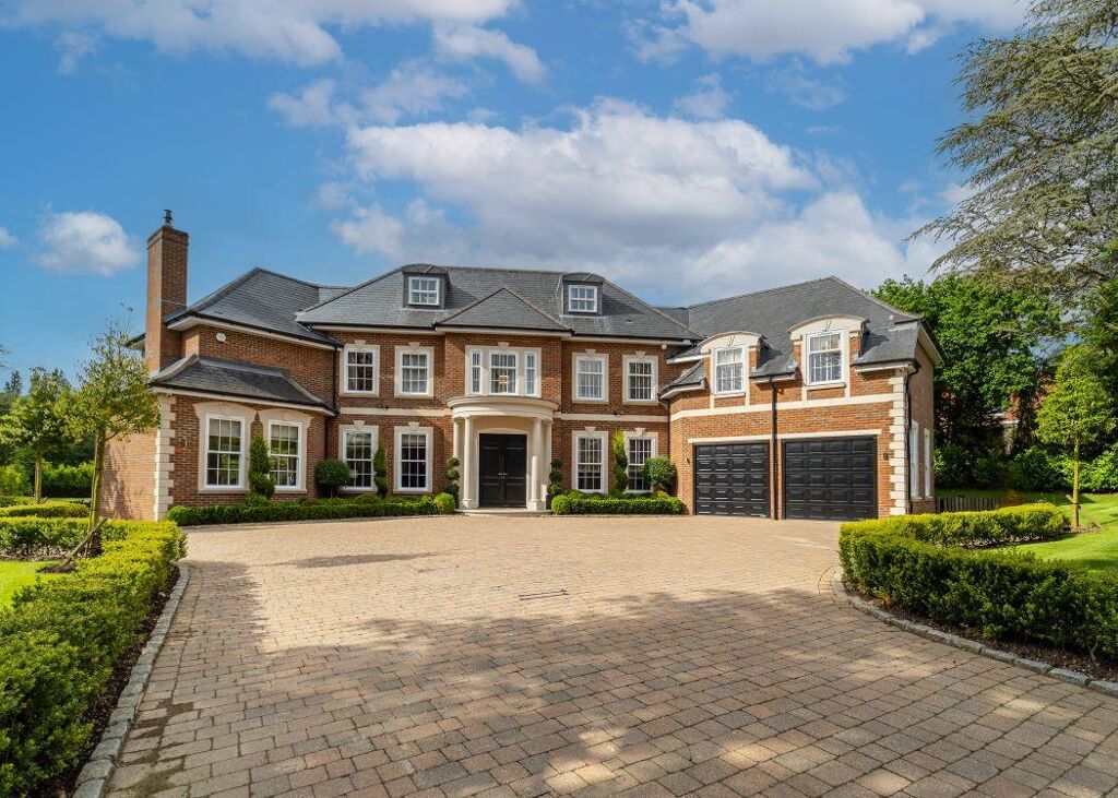 Image of Moles Hill, Oxshott, Leatherhead, Surrey, KT22