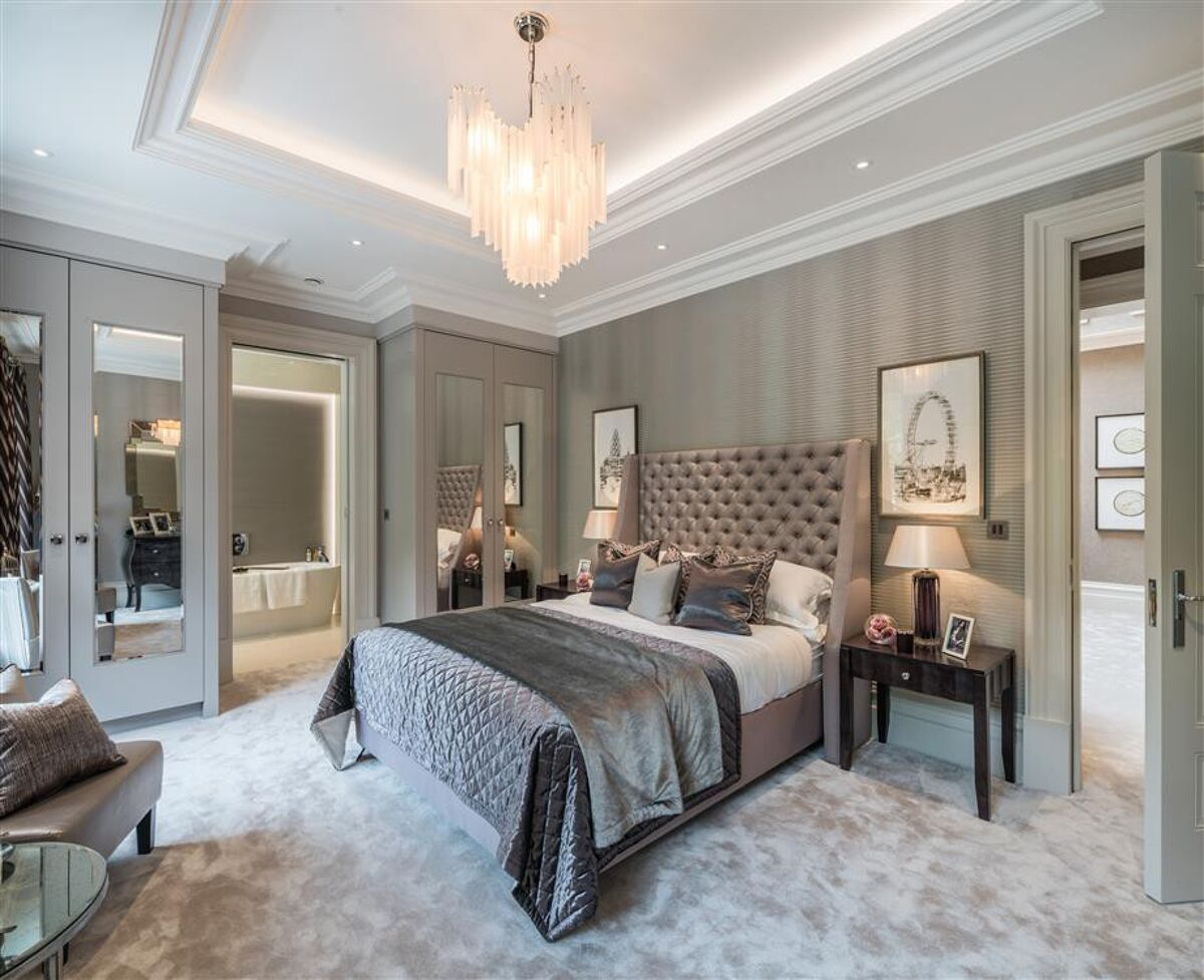 house to rent in East Road, St Hill, Weybridge, Surrey, KT13 ESQ97744 Knight Frank