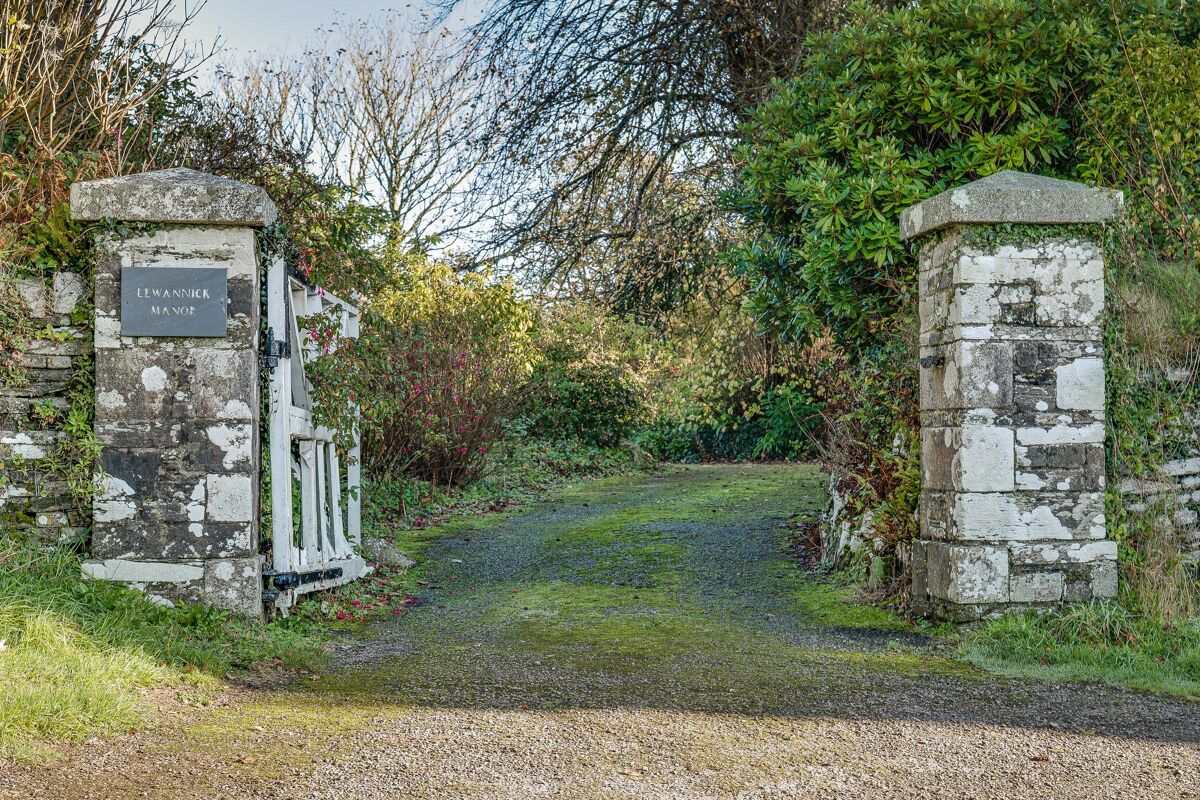 house for sale in Lewannick, Launceston, Cornwall, PL15 EXE012013656