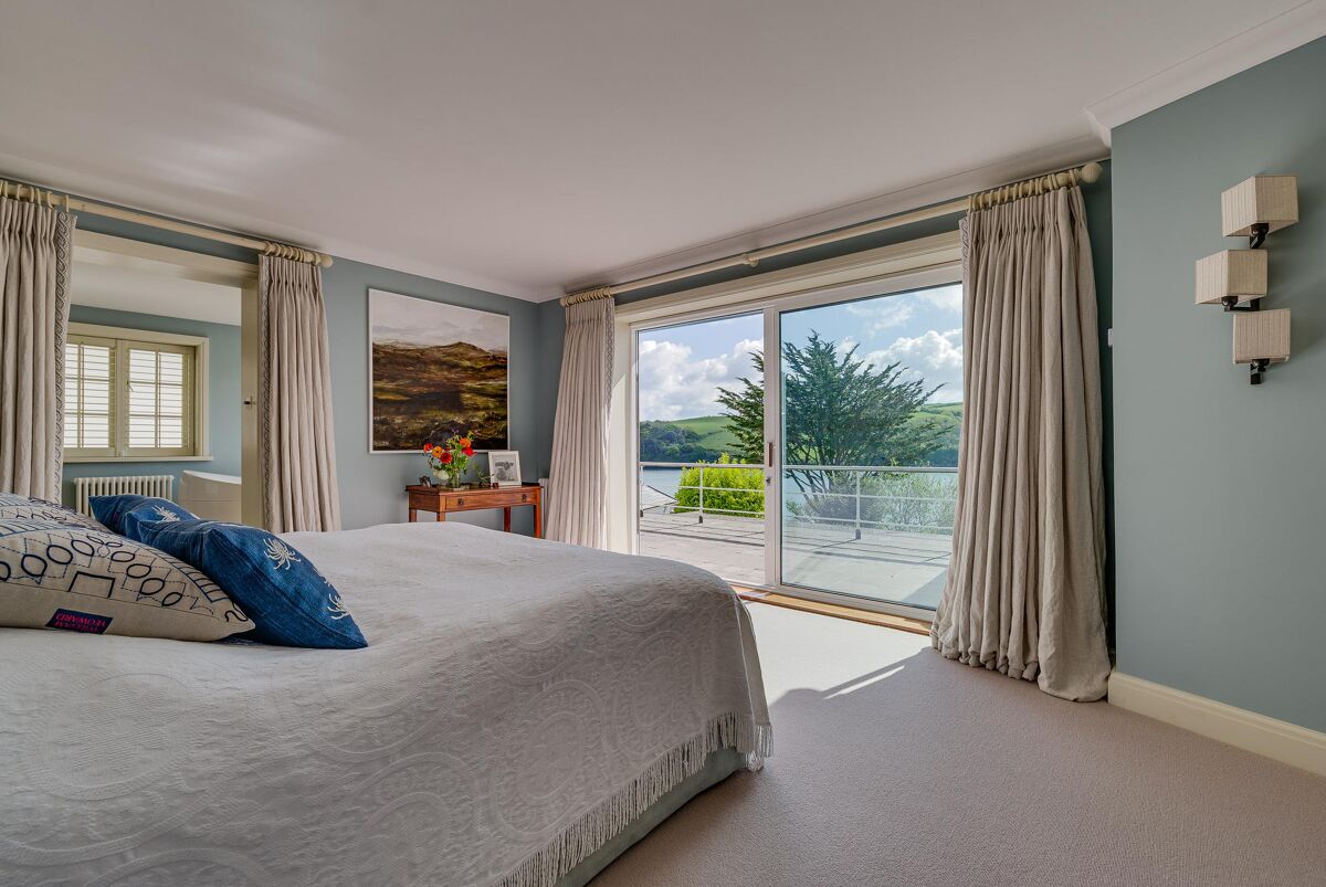 house for sale in Tredenham Road, St. Mawes, Cornwall, TR2 EXE012040440 Knight Frank