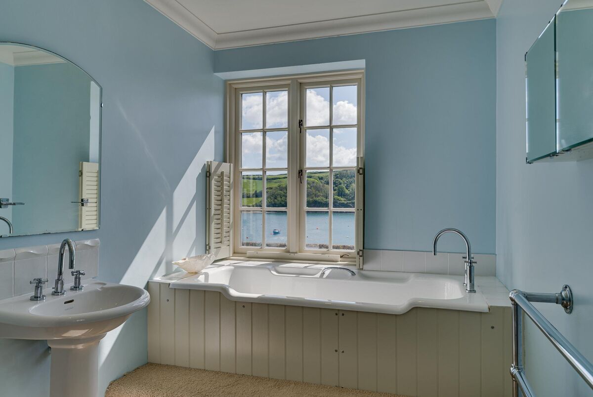 house for sale in Tredenham Road, St. Mawes, Cornwall, TR2 EXE012040440 Knight Frank