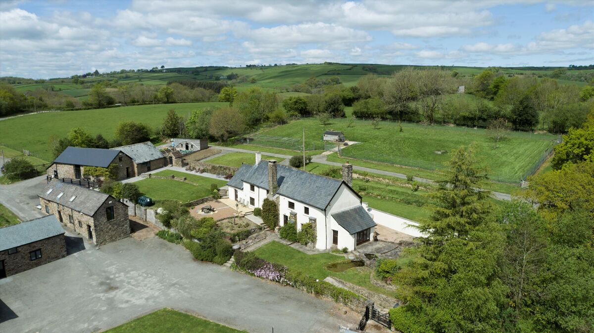 house for sale in Dulverton, Somerset, TA22 EXE012041939 Knight Frank