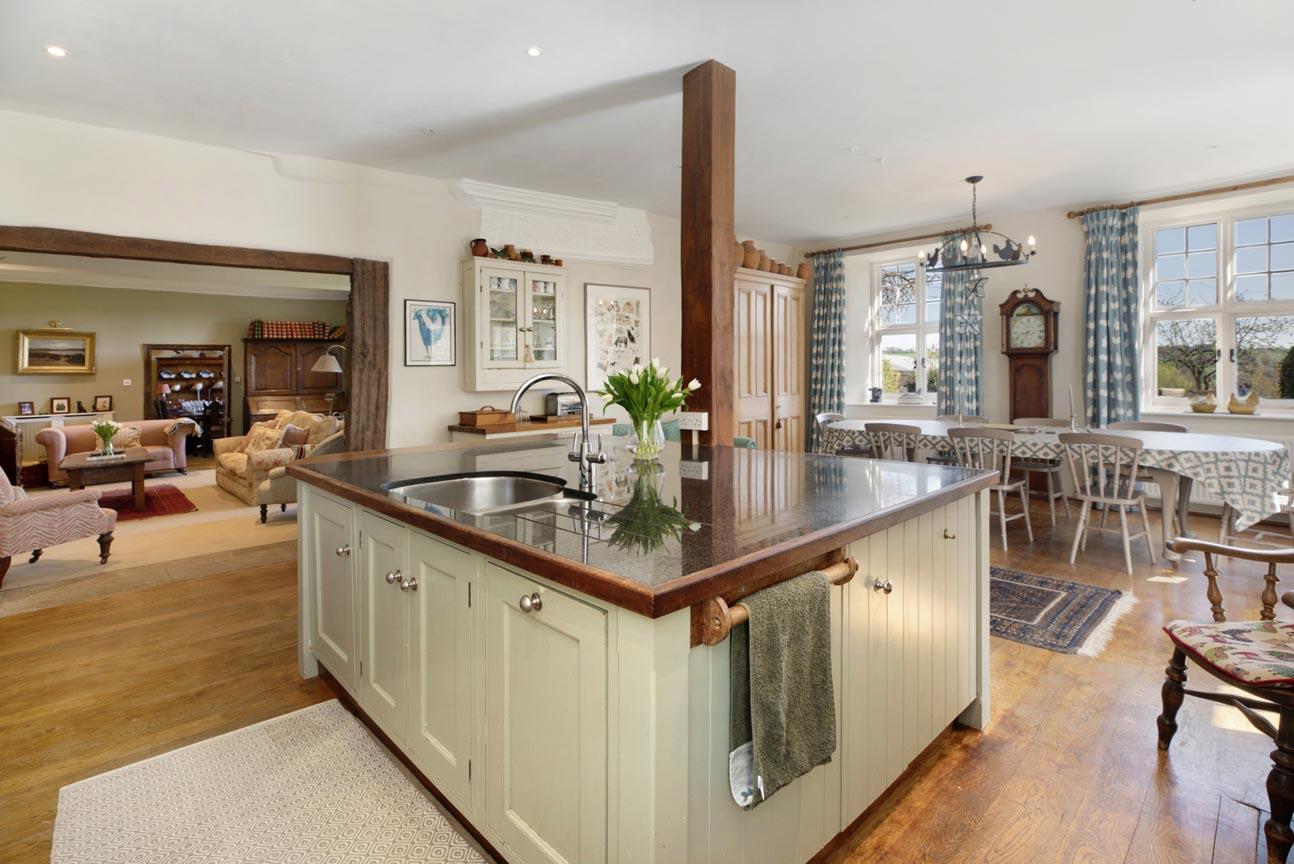 Dira Barton, East Village, Crediton, Devon, EX17 image 3