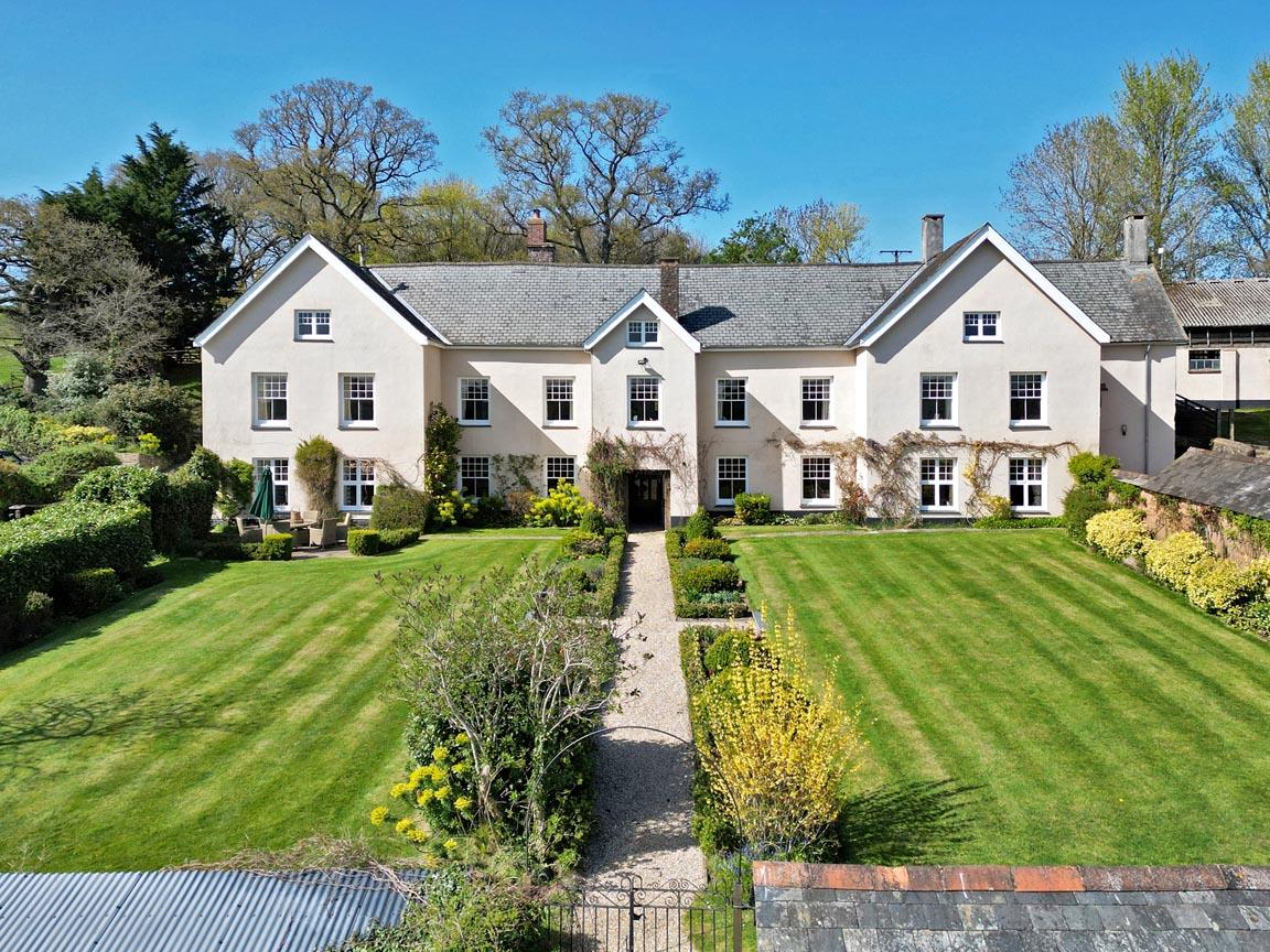 Dira Barton, East Village, Crediton, Devon, EX17 image 2