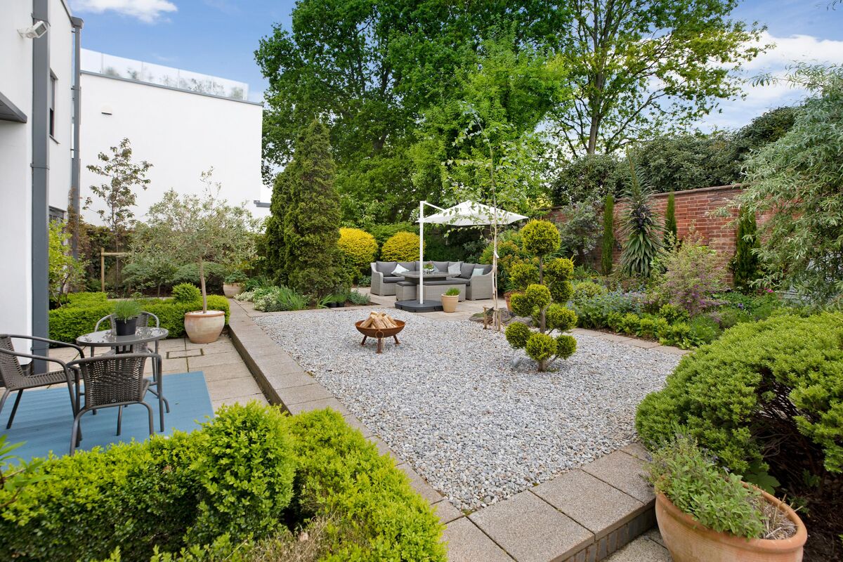 house for sale in The Lyndons, Lyndhurst Road, Exeter, Devon, EX2