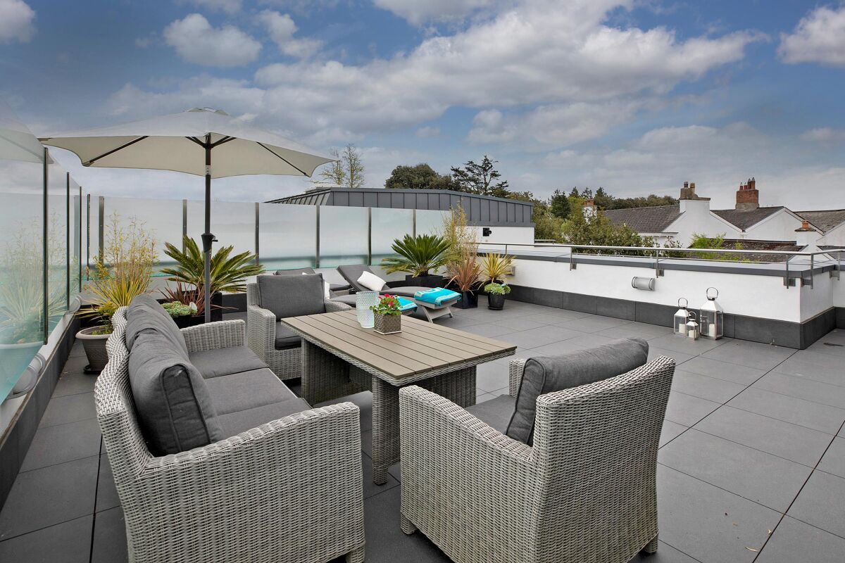 house for sale in The Lyndons, Lyndhurst Road, Exeter, Devon, EX2