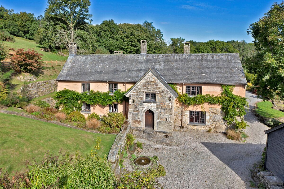 house for sale in Chagford, Newton Abbot, Devon, TQ13 EXE012217700