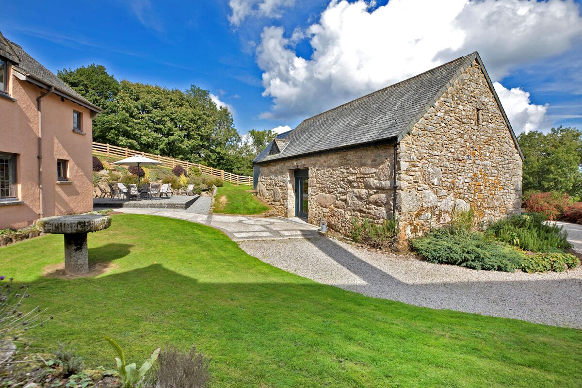 house for sale in Chagford, Newton Abbot, Devon, TQ13 EXE012217700