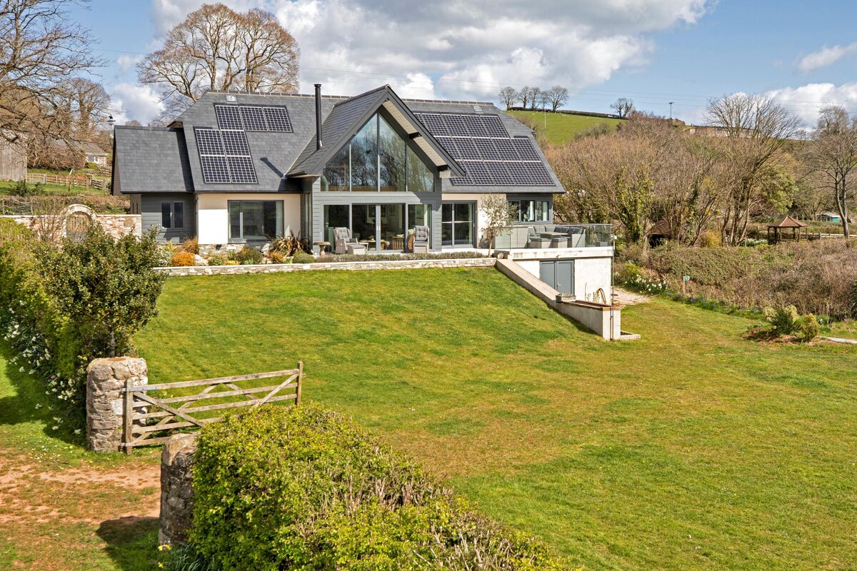 house for sale in Stoke Gabriel, Totnes, Devon, TQ9 EXE012233842