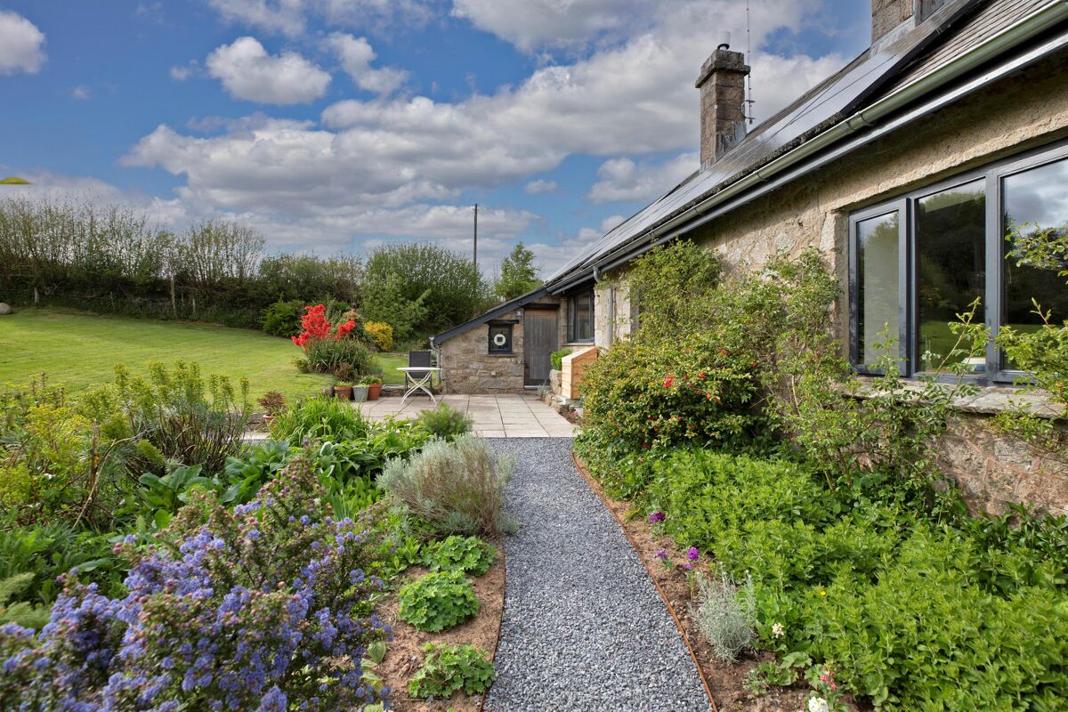 house for sale in Chagford, Newton Abbot, Devon, TQ13 EXE012245081