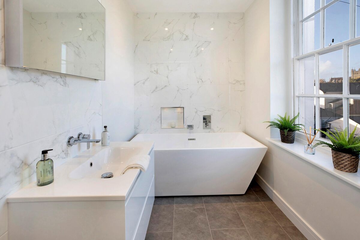 Flat For Sale In Colleton Crescent Exeter Devon EX2 EXE012246374 