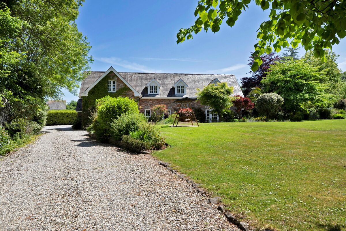 house for sale in Upton Manor Road, Brixham, Devon, TQ5 EXE012265513