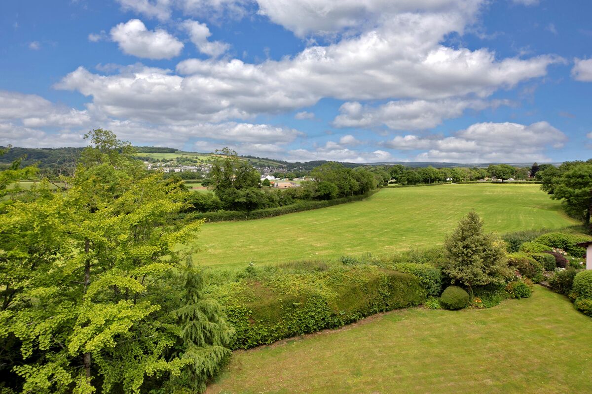 house for sale in Chapple Road, Bovey Tracey, Newton Abbot, Devon, TQ13