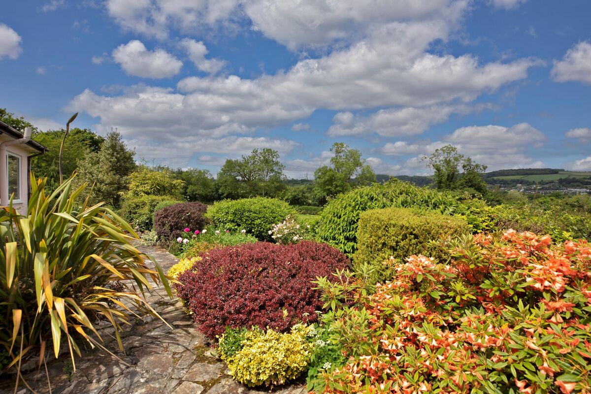 house for sale in Chapple Road, Bovey Tracey, Newton Abbot, Devon, TQ13 EXE012275076 Knight