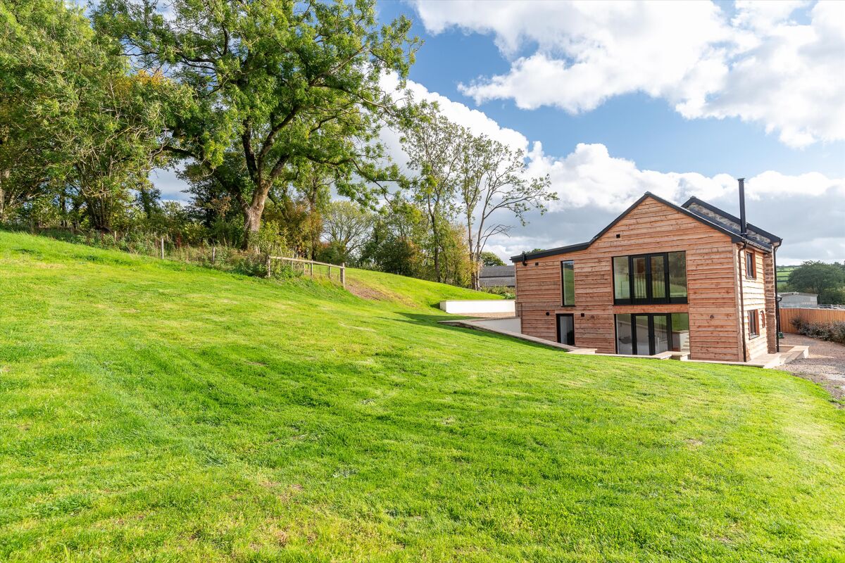 house for sale in Shillingford, Tiverton, Devon, EX16 EXE012290790