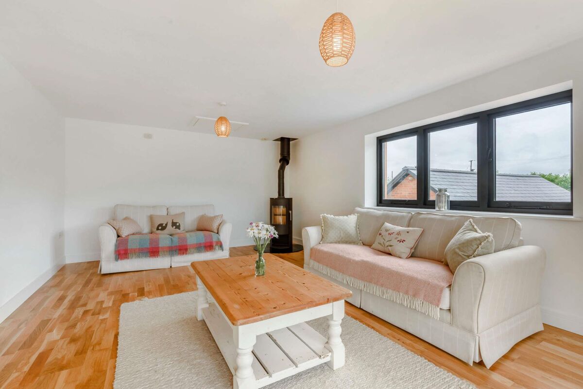 house for sale in Shillingford, Tiverton, Devon, EX16 EXE012290790