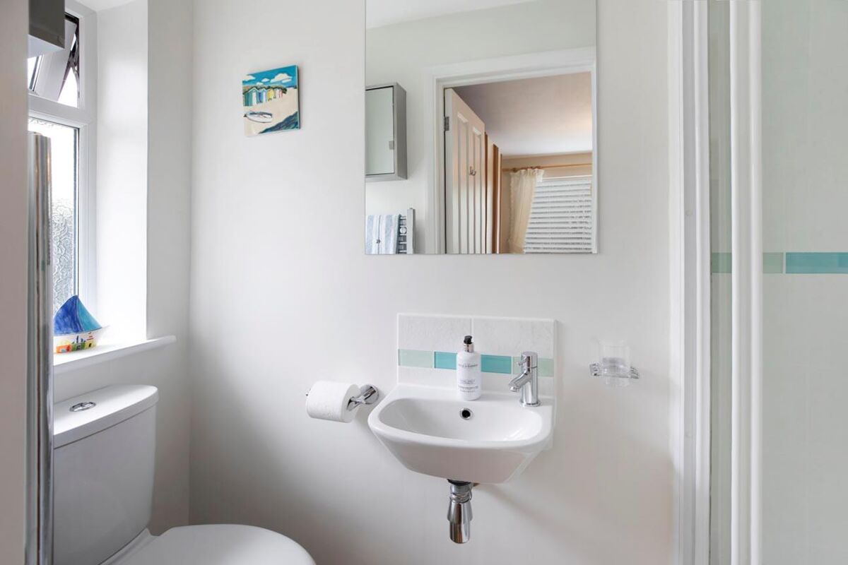 house for sale in Grenville Close, Stokenham, Kingsbridge, Devon, TQ7